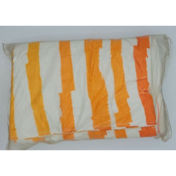 XL Colorful Stripe Print Beach Towel - Sun Squad NWT - Picture 4 of 4